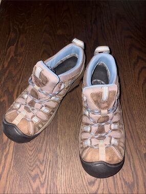 Women’s Brown and Light Blue Outdoor Sneakers